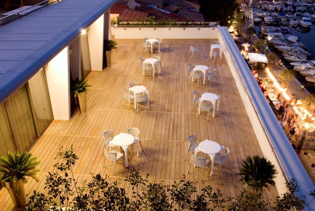 Best Western Premier Hotel Du Vieux-Port Ла-Сьота Ресторан фото