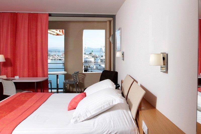 Best Western Premier Hotel Du Vieux-Port Ла-Сьота Номер фото
